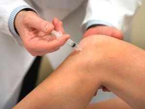 Wéi Dir Arthrosis vum Knéi Gelenk behandelt