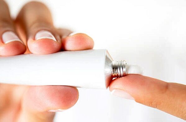 Salbe fir d'Behandlung vun cervical osteochondrosis